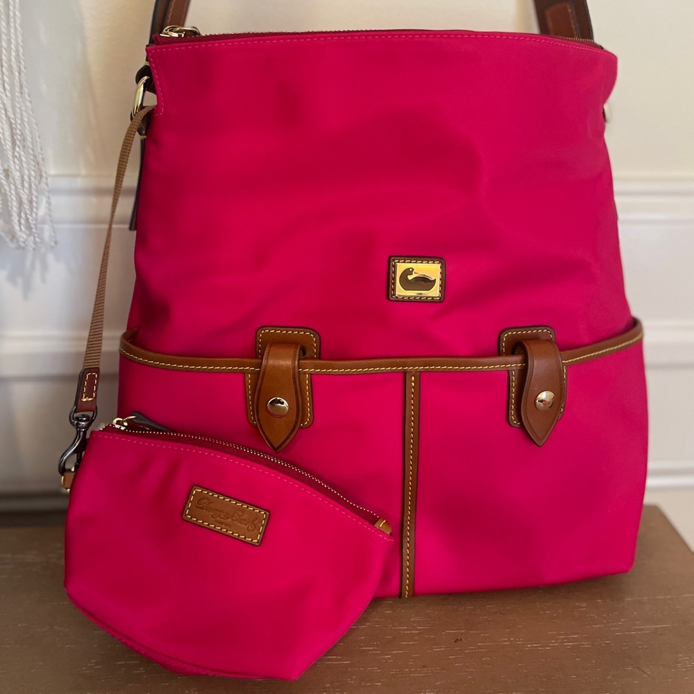 New. Never used Hot pink Fuchsia Dooney & Bourke Matching Set Hobo bag w/ bag